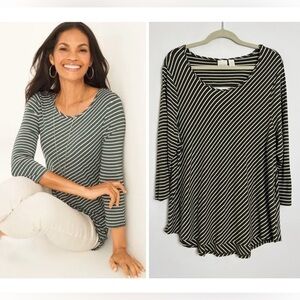 Chico's Forever Striped Tee Olive Green Stretch Back Cutout Tunic Essential Tee